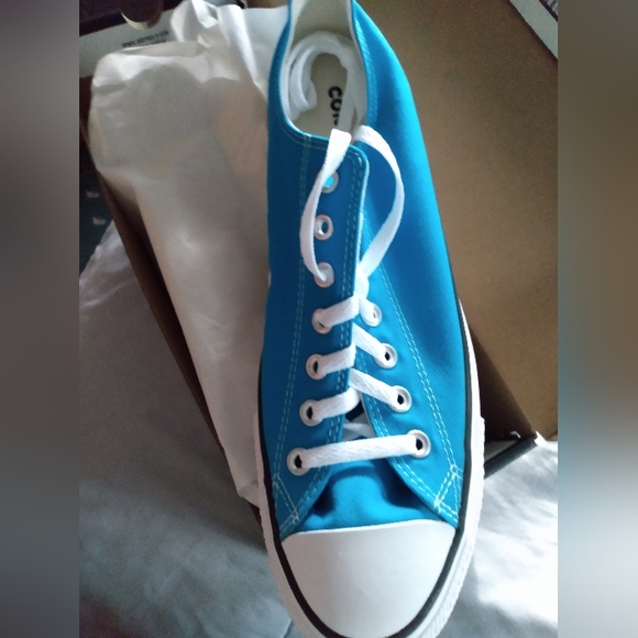 Converse All Star shoes - Picture 2 of 3